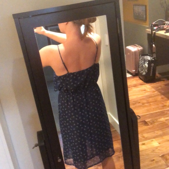 Dress - Picture 5 of 5